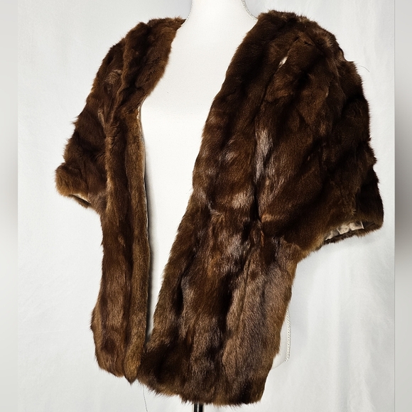 Vintage Mid Century Fur Shawl - Picture 5 of 5
